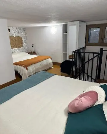 Gold Apartment *