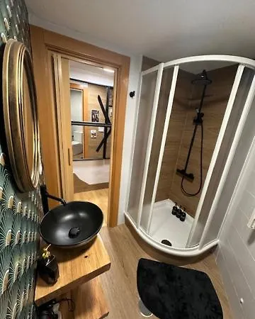 Gold Apartment *